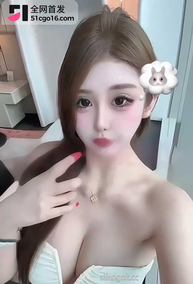 抖音巨乳细腰极品网红最新大尺度流出2拷贝