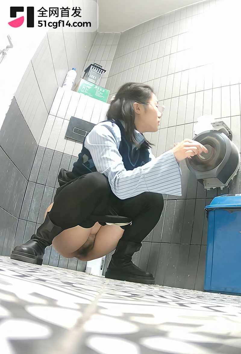 办公楼女卫生间监控偷拍 7 拷贝