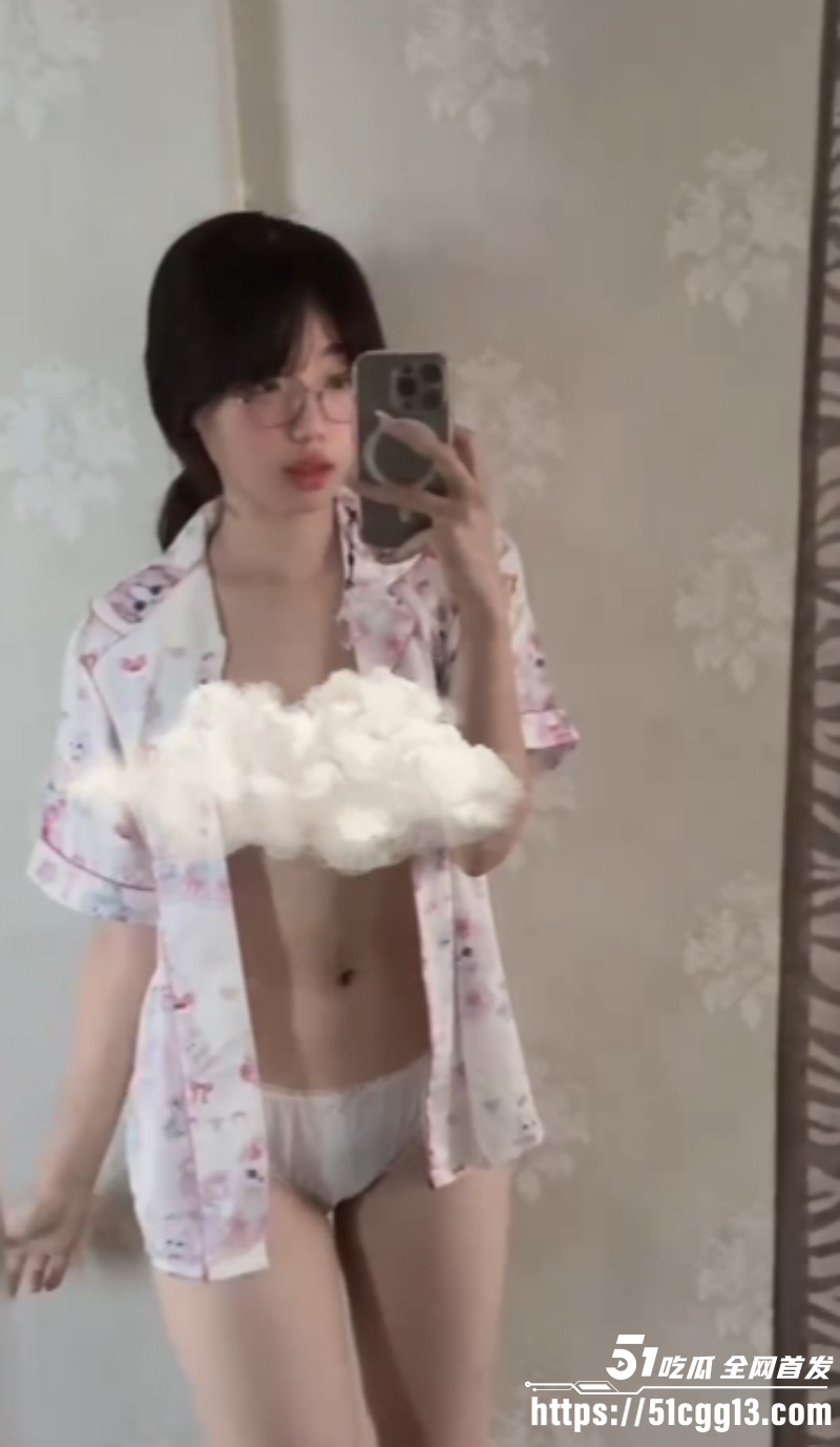 云南师范大学周晓琴自慰视频01
