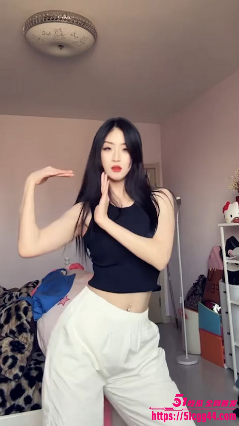 清纯大学生女神邓亚丽人设崩塌 1
