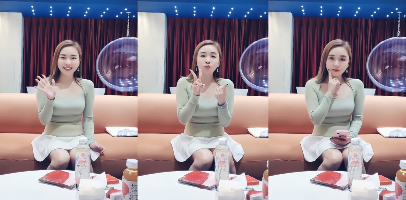 赵总寻花 约操极品巨乳小少妇 穿JK制服极致深喉疯狂骑乘 床上大力抽插爆操激情满满