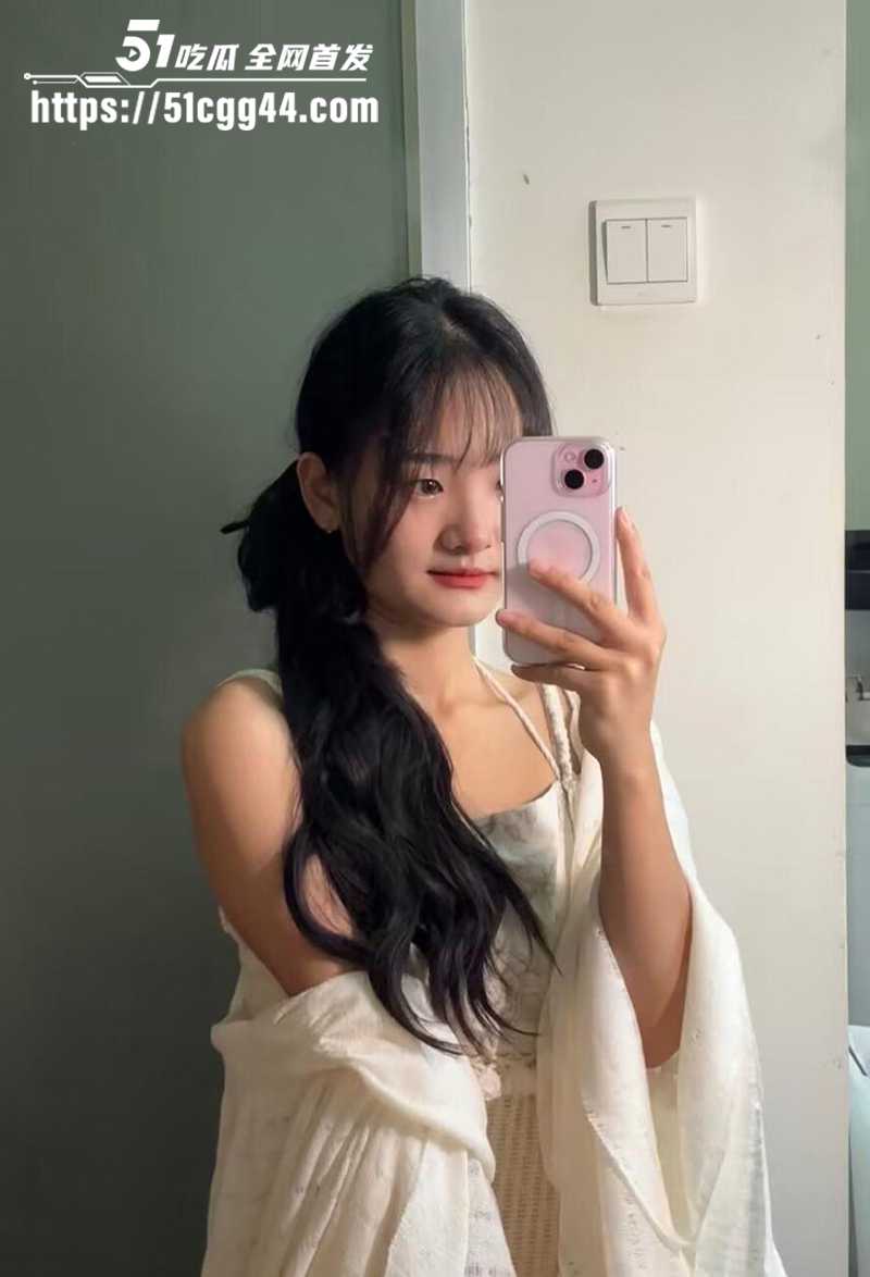 甜美清纯女友黄潇潇不雅视频流出 1 拷贝
