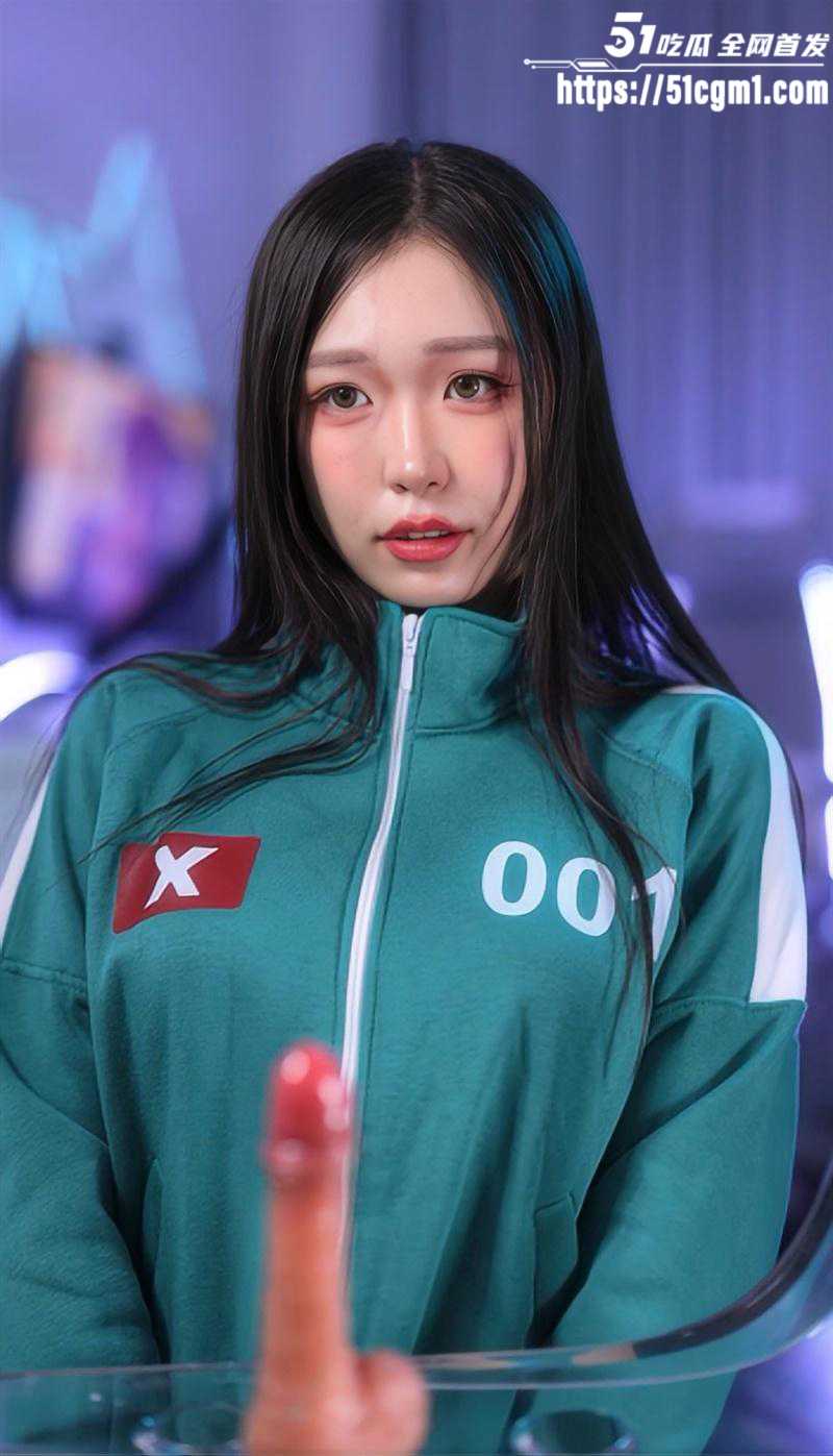 新加坡网黄Meriolchan福利新作鱿鱼游戏01