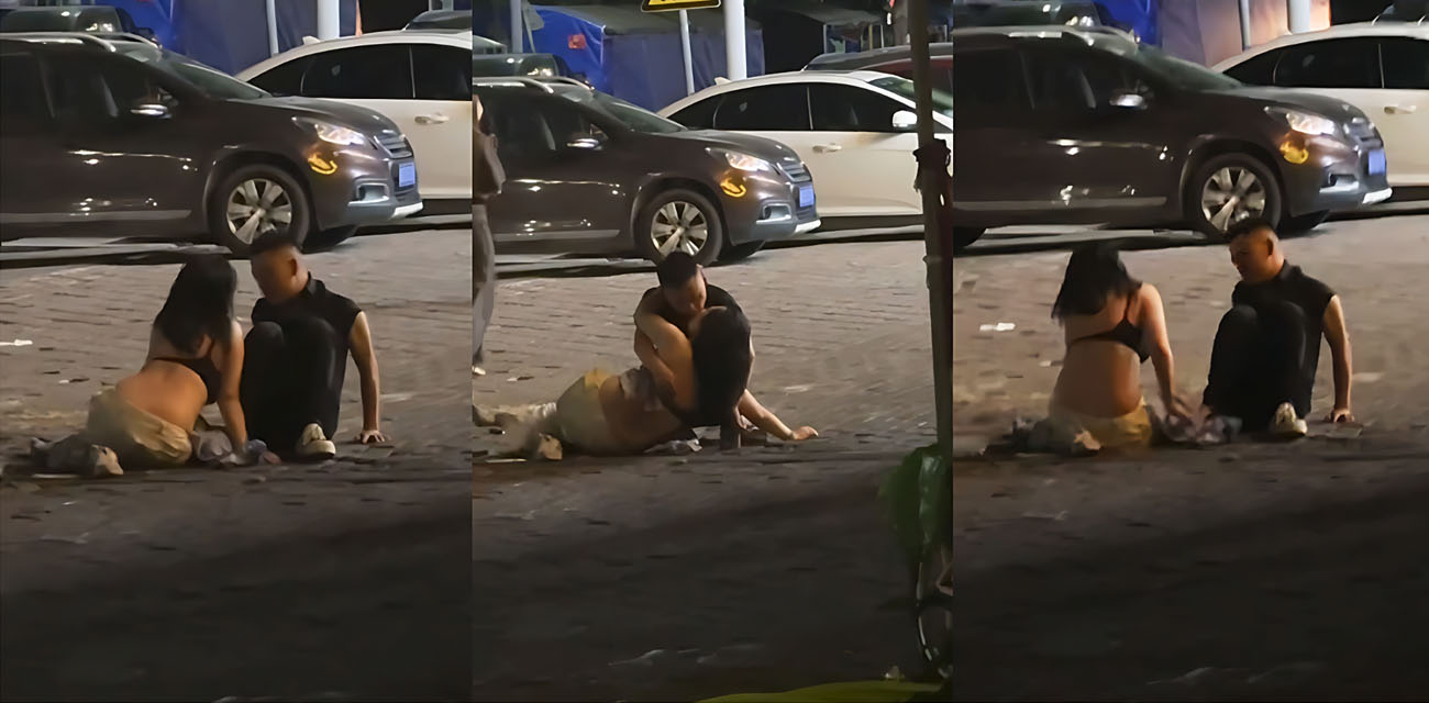瓜友抓拍醉酒少妇深夜与男子当街拥吻 脱到只剩内裤 露着大奶让人随便摸 没人拦着估计就干上了