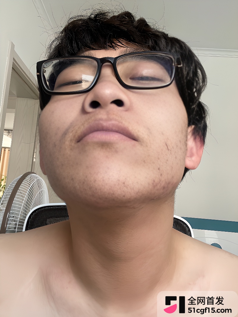 内蒙古通辽龟男赵健看51吃瓜撸管18