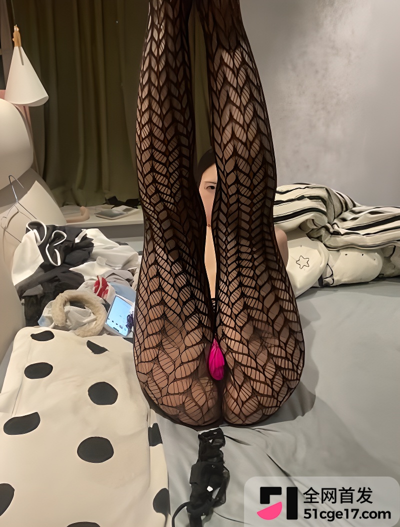 肌肉女主播 QMQM6 直播大秀3