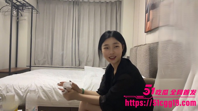探花大神成昆探花约操上海娇小美女 1