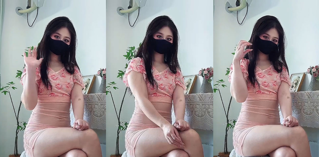51原创欲女瑶妹 精心打扮的骚妹妹故意勾引亲哥哥 身体不断扭动迎合 高潮时剧烈痉挛