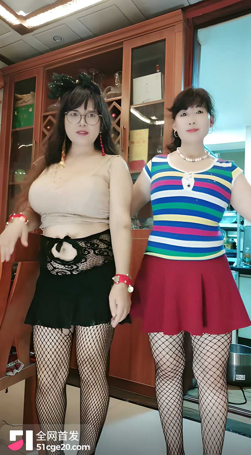 熟女网红 瑰资紫南 裸聊福利  2