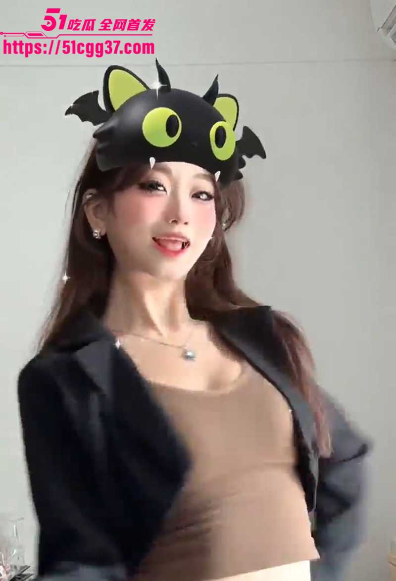 抖音福利苗条嫩妹美女妍熙小不点裸舞脸穴同框自慰视频福利视频流出1拷贝