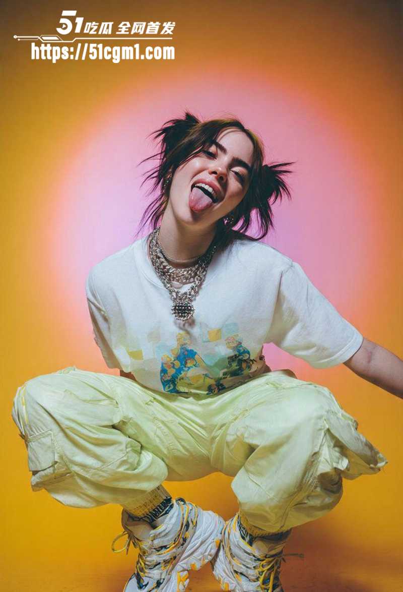 美国歌手BillieEilish比莉·艾利什演唱会大秀骆驼趾视频曝光1拷贝