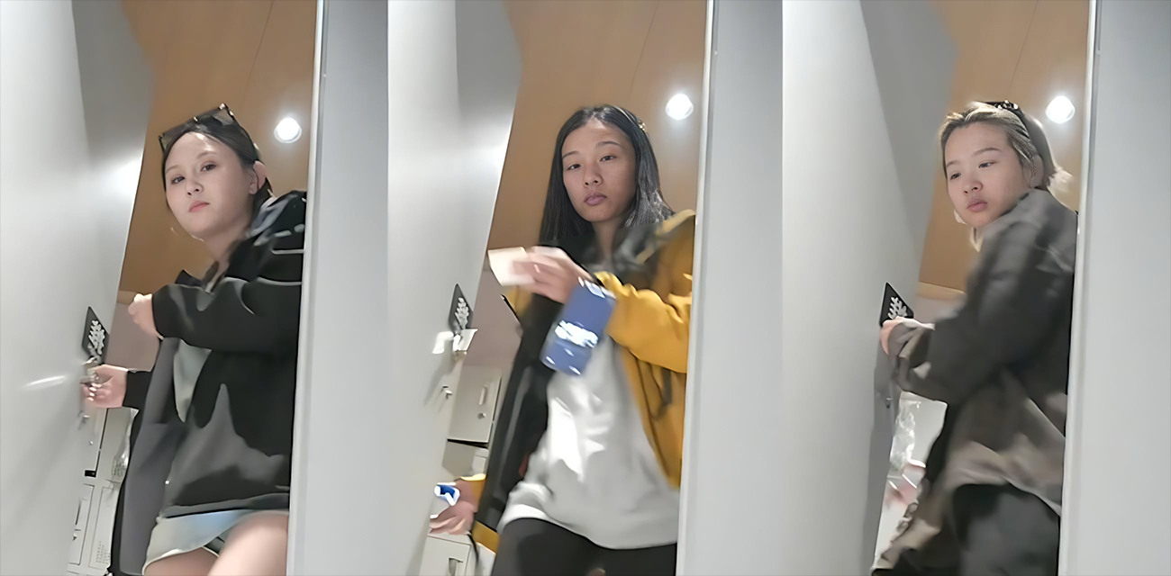 上海某高校 女厕偷拍 美女如云翘臀肥鲍 还有经期小姐姐血尿排泄高清特写 你咽口水了吗？