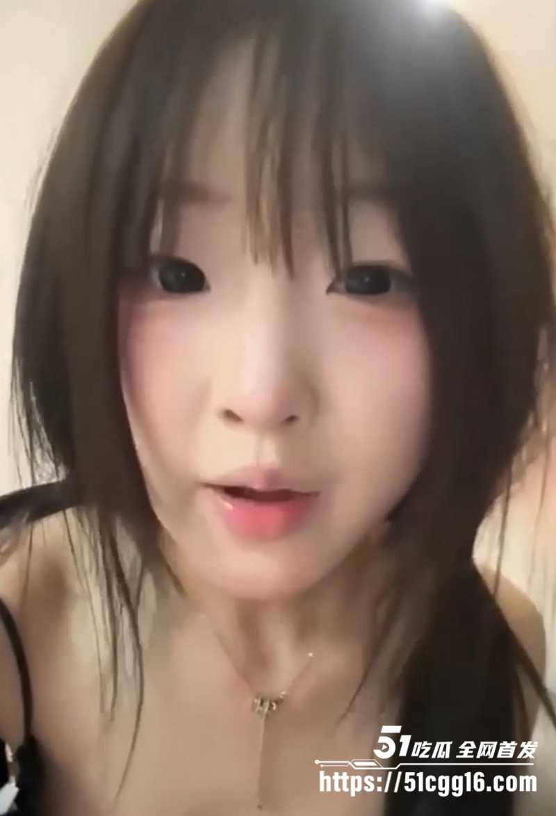 稚嫩萝莉卡卡西直播诱惑逼脸同框视频流出1拷贝