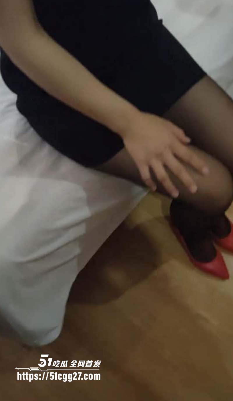 大胸嫂子会喷水1