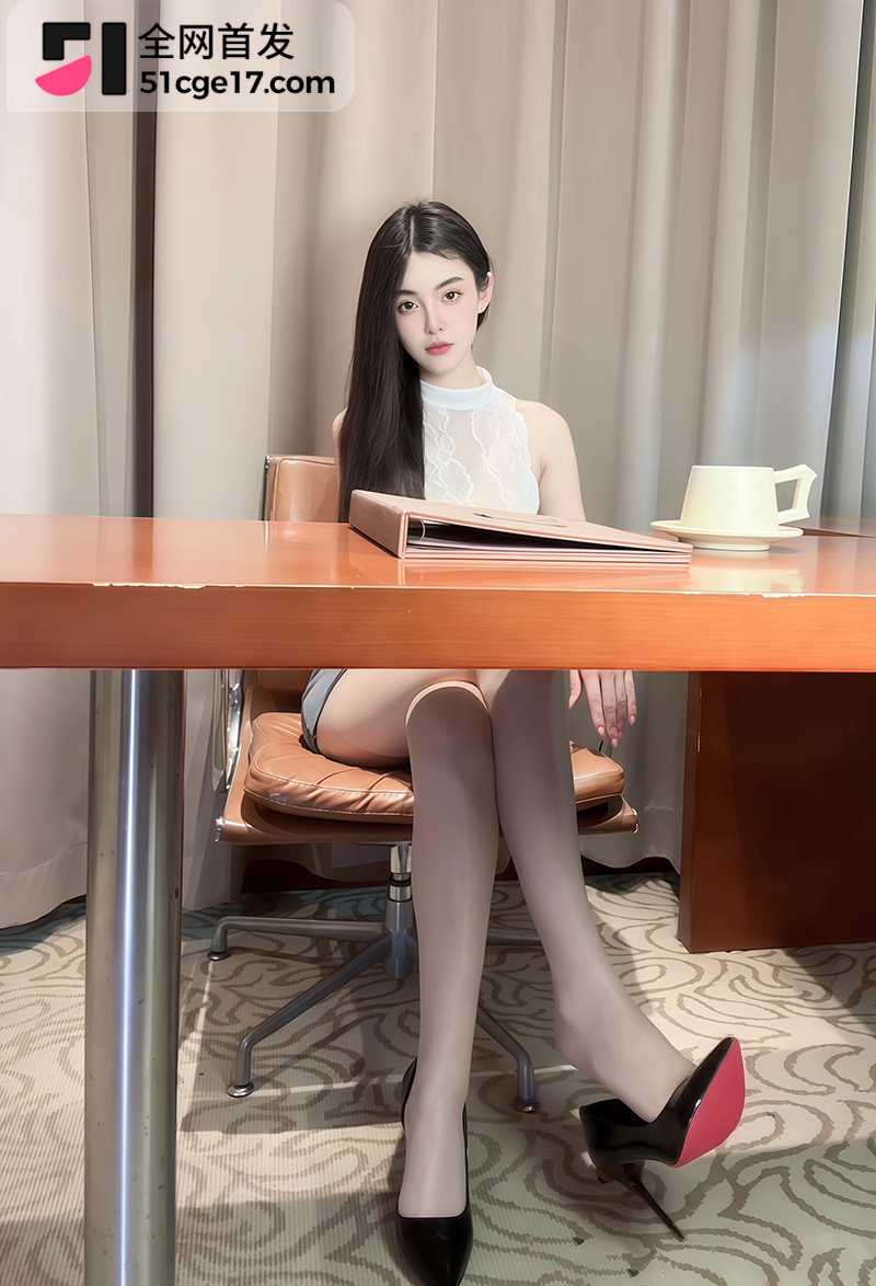 抖音露脸丝袜美人薇薇金主定制福利3拷贝