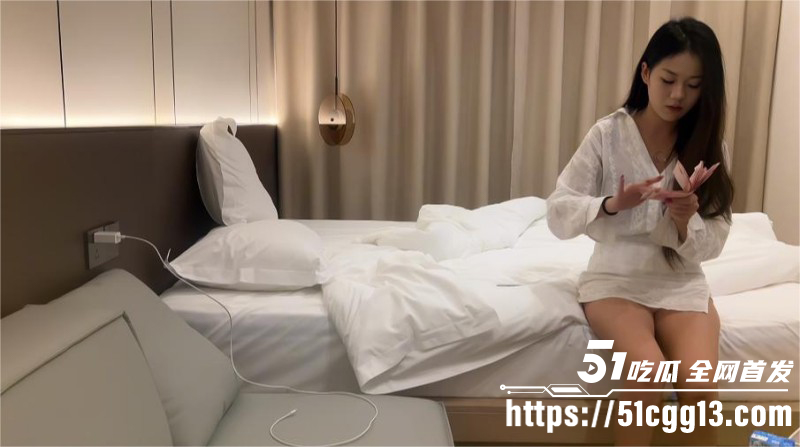 卡尔探花网约兼职嫩妹外围01