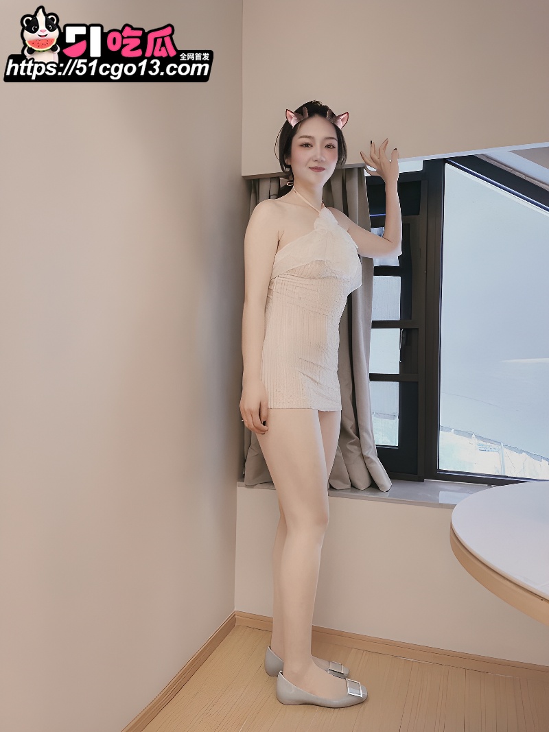 人妻小母狗穿着婚纱被内射 1