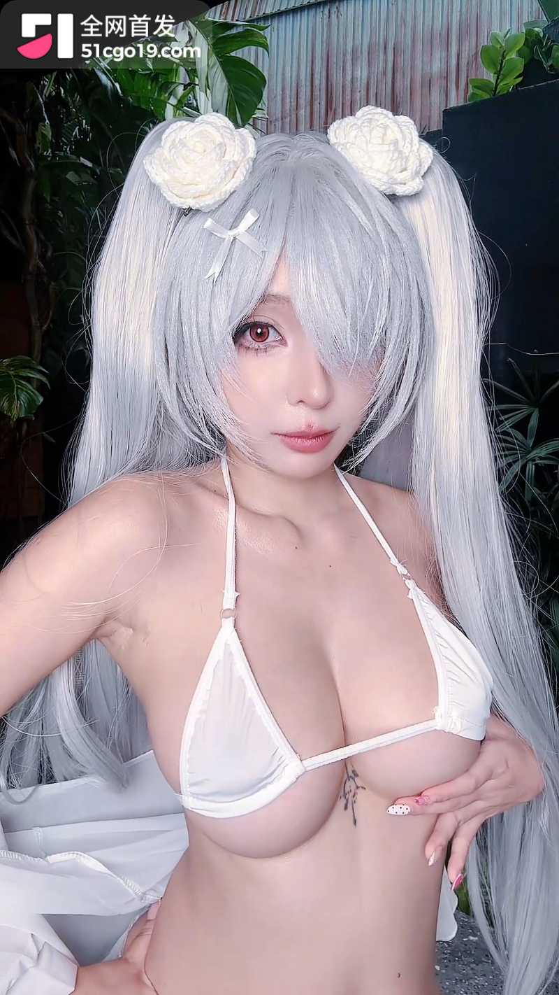 UmekoJ扮演NIKKE灰姑娘 3watermarked