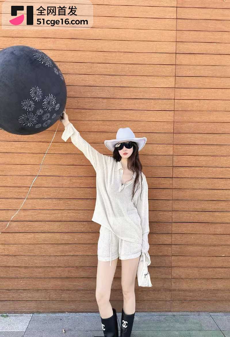 抖音爱健身的长腿御姐谭溜溜性爱视频曝光4拷贝
