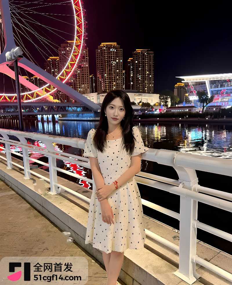 性瘾母狗不雅私拍泄密2