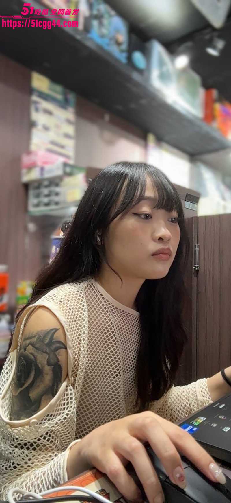 银行柜姐 张尹慧 不雅视频流出 1