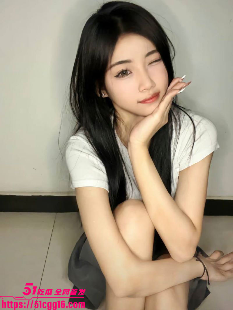 广西大三学妹王芳包养黑料 1