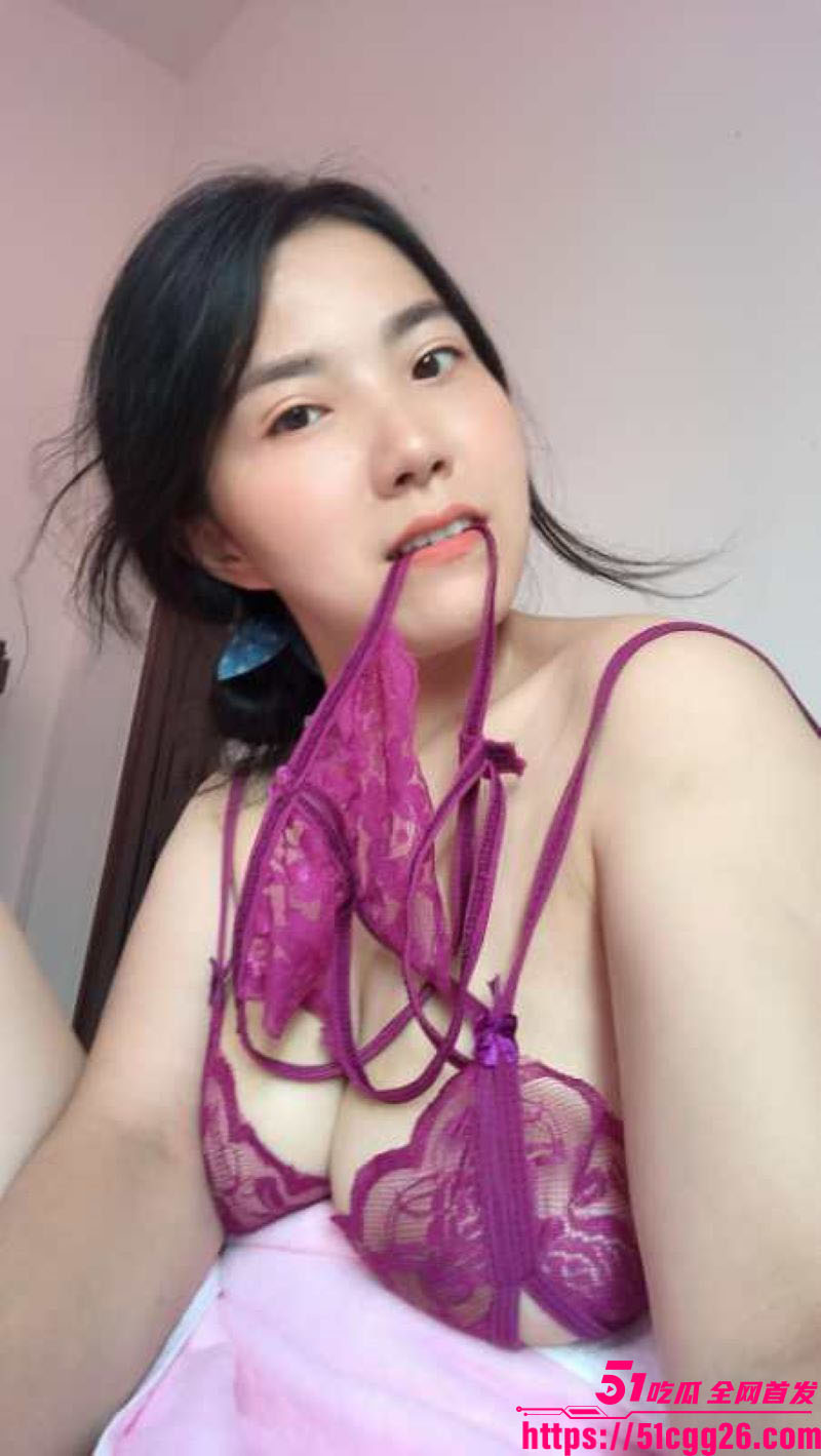 推特极品少妇yuanxiang大胆露脸 1