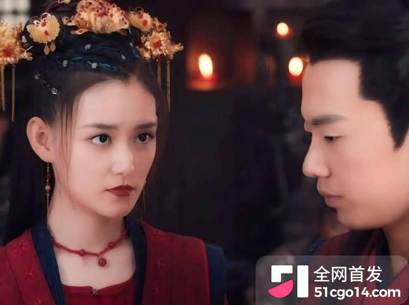 德云少班主 郭麒麟 与蒋依依恋情曝光 街头醉吻不雅视频流出 老郭有希望抱孙子