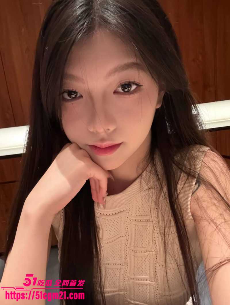 湖南清纯女大 性爱私拍 1