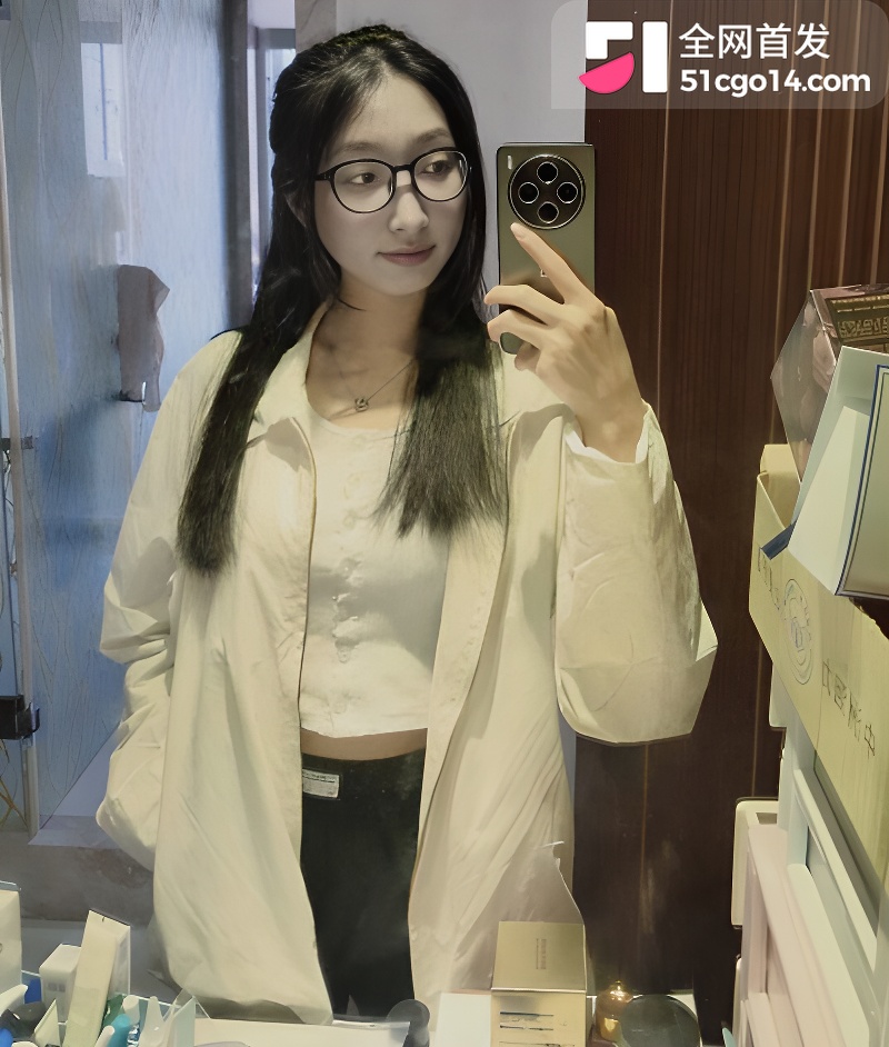 反差眼睛婊约炮视频1