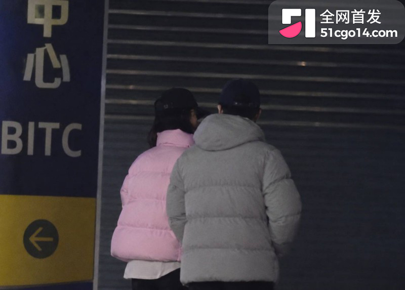 德云少班主 郭麒麟 与蒋依依恋情曝光 街头醉吻不雅视频流出 老郭有希望抱孙子