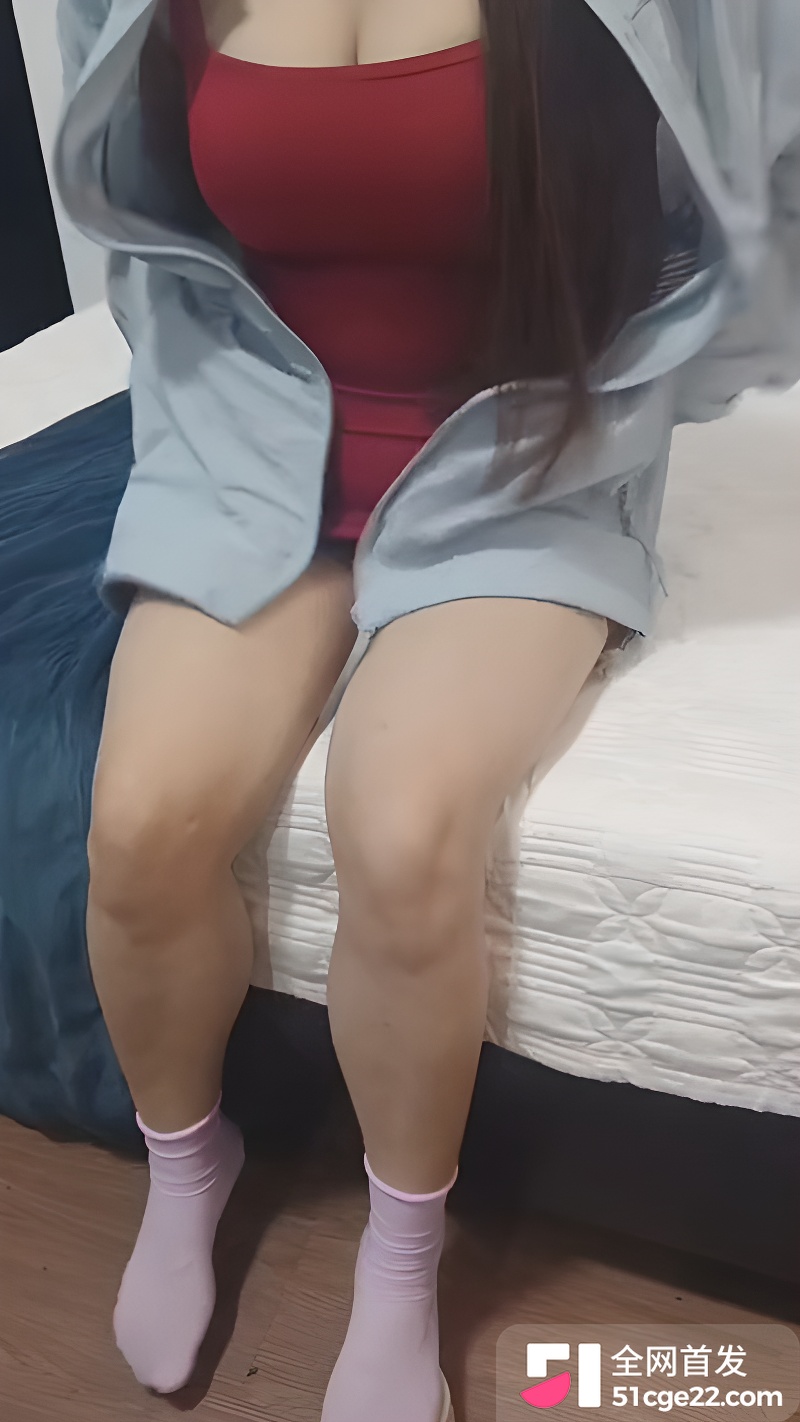 海角大神我和小姨子 1