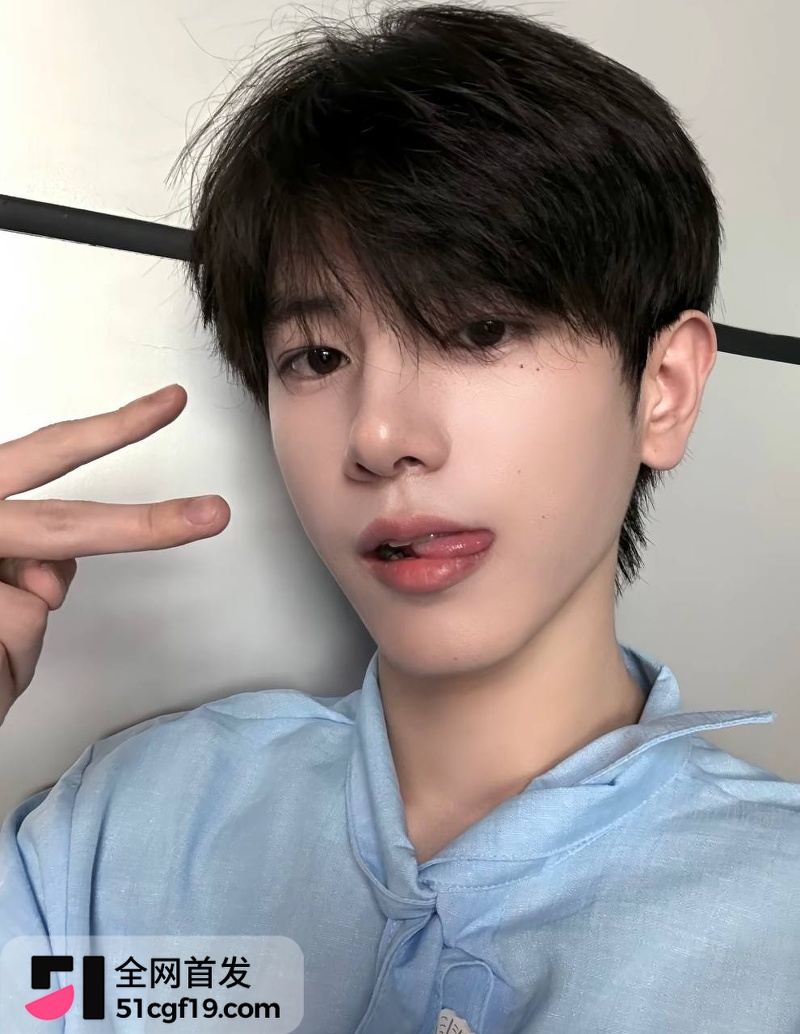 地下男团NoExit成员 Koshi李越 6