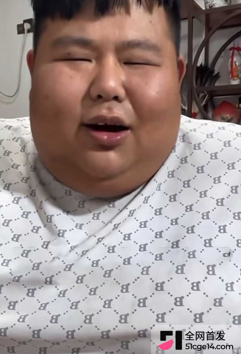 抖音大胃袋良子被爆像蚕蛹 12 拷贝