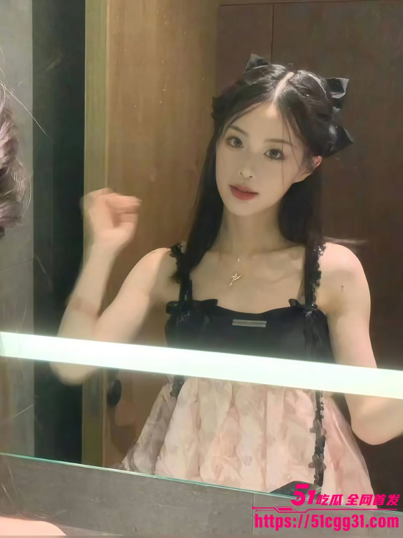 顶级高颜值大学生张依诺性爱私拍全泄密 1