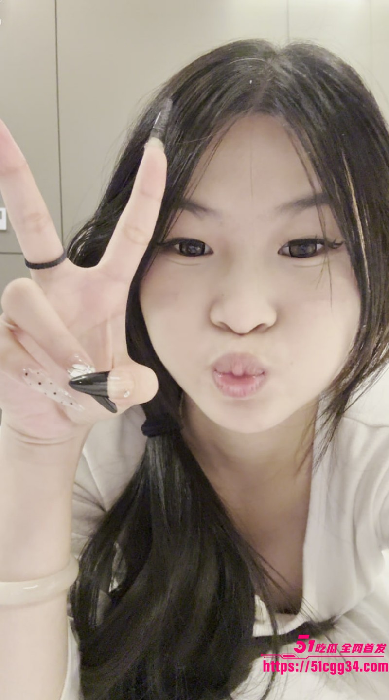 苏州顶级人妻 薇薇 出轨约炮自拍 婴儿肥少妇口交技术赶超女优  露出美乳揉搓玩弄彰显淫荡本质 5