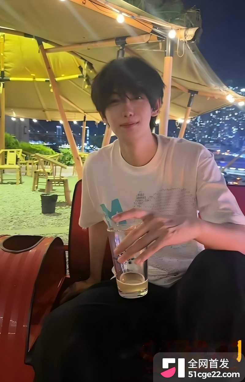 抖音百万粉网红 云别离 不雅视频被曝3