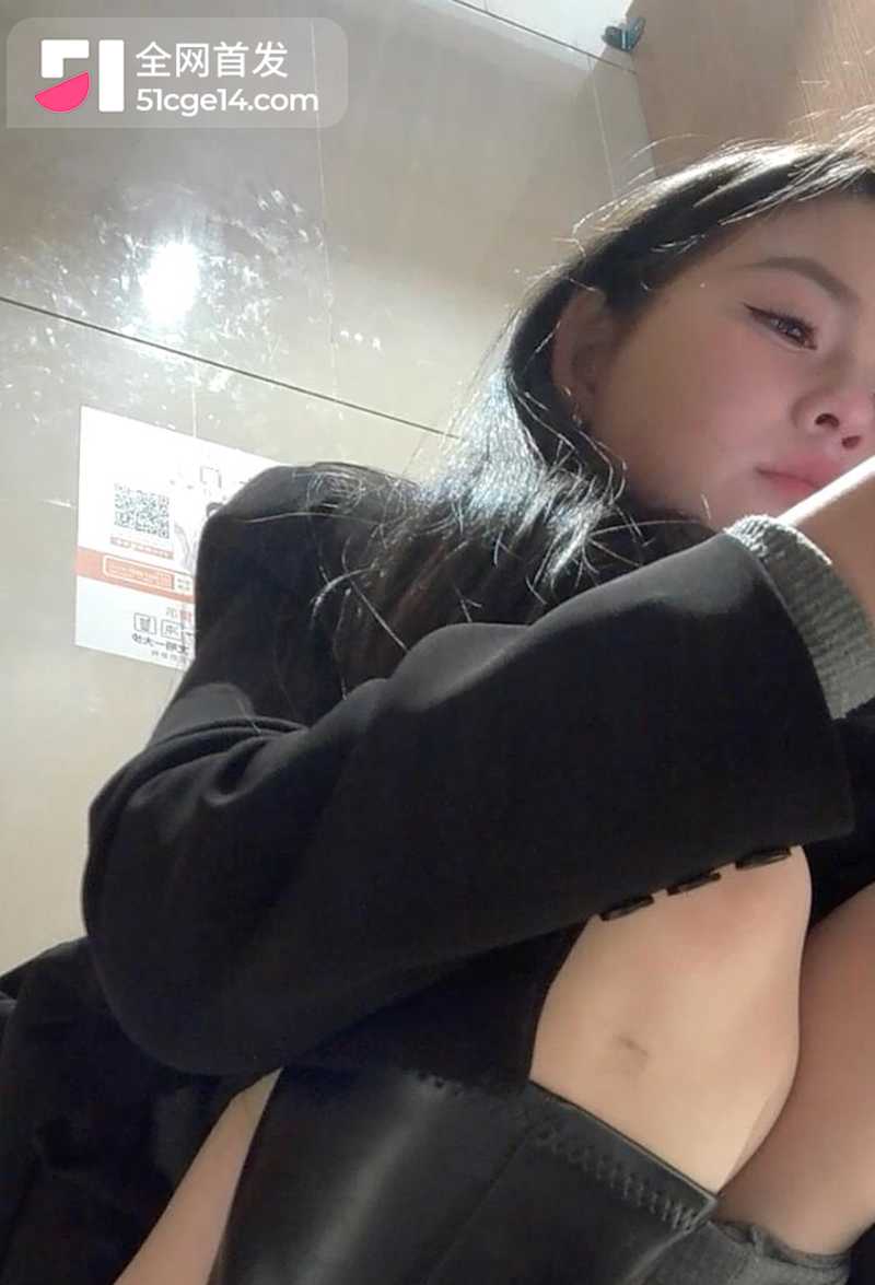上次女厕偷拍 6 拷贝