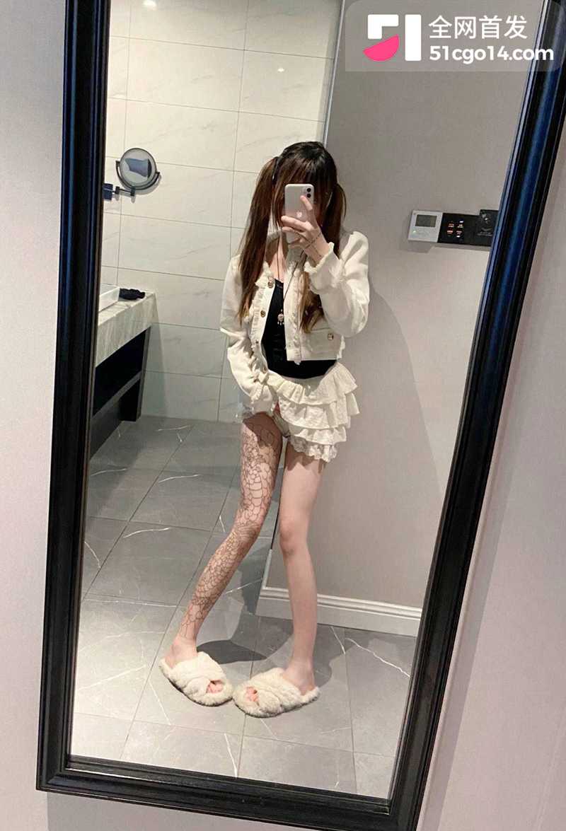 那些年超过的咯咯哒深圳南山嫩妹UU酱4拷贝