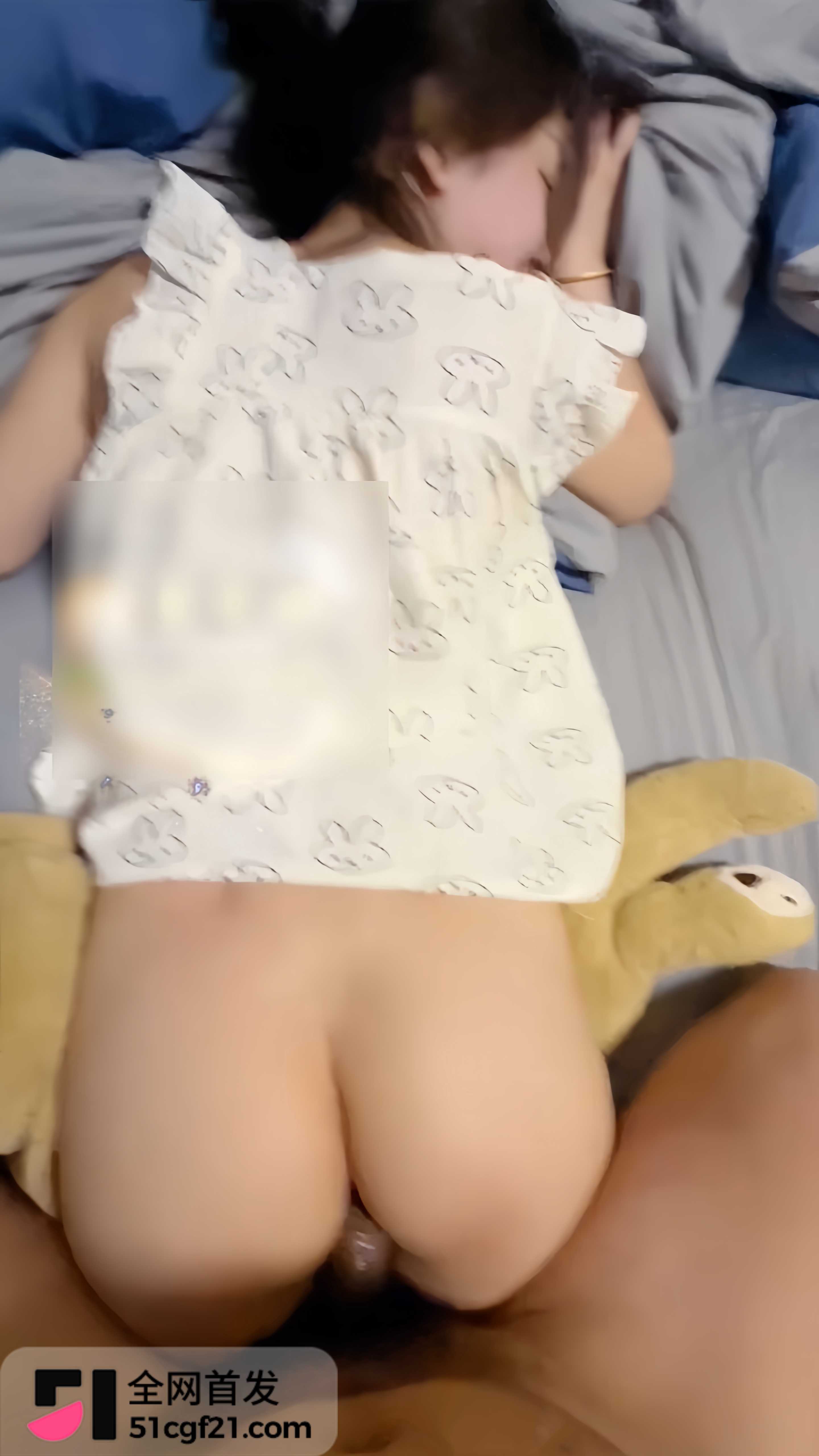约炮大神狮子座约操清纯学生妹6