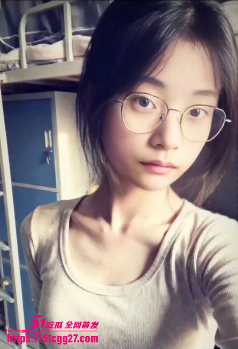 山东大学生于琪琪美乳学妹金主调教视频流出1拷贝
