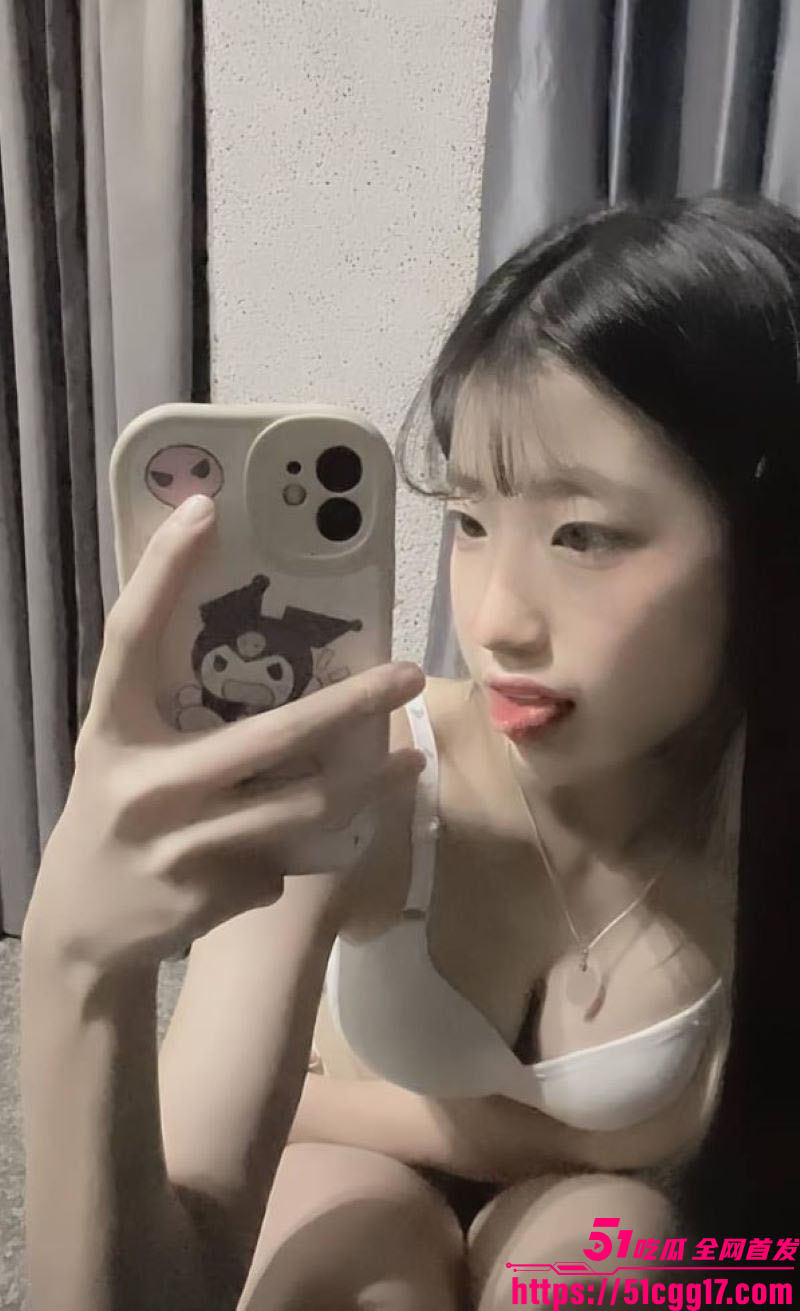 清纯反差婊尹妮自慰视频惨遭泄密 1