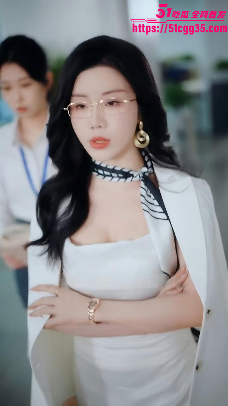 离婚后我闪婚美艳女上司1