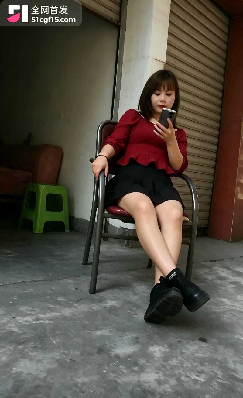 城中村扫街实录 嫖娼红西装性感少妇1