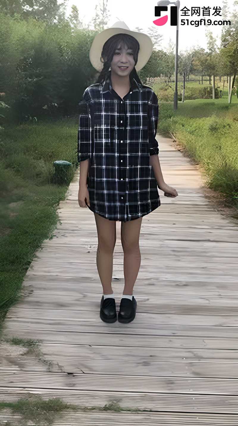极品反差美女户外露出福利1 极品反差美女户外露出福利1