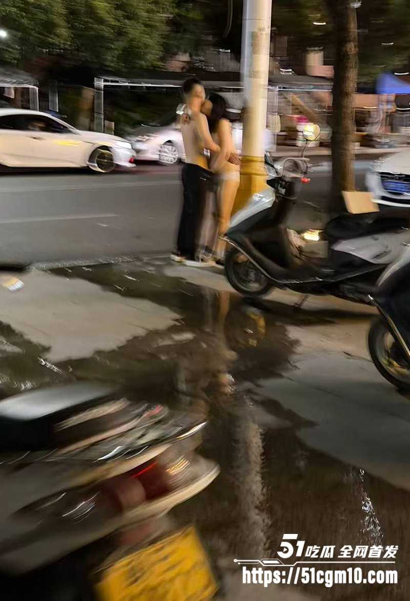 醉酒男女大街脱衣不雅视频流出 1 拷贝
