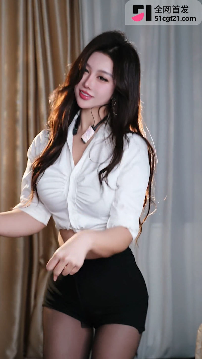 抖音网红女大 肉甜呐 3