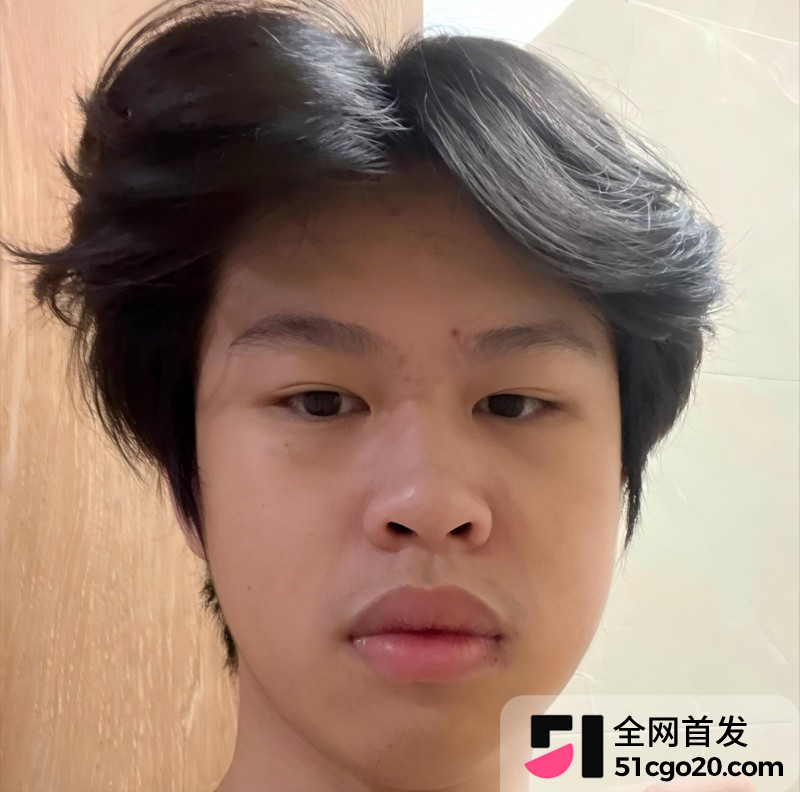 广西渣男 刘卓辉 与女友同居5年出轨4年半 3