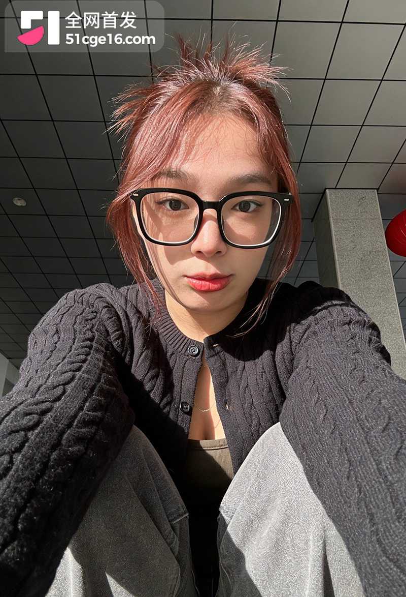 黑龙江可爱眼镜妹 吴雪 情侣私拍 2 拷贝