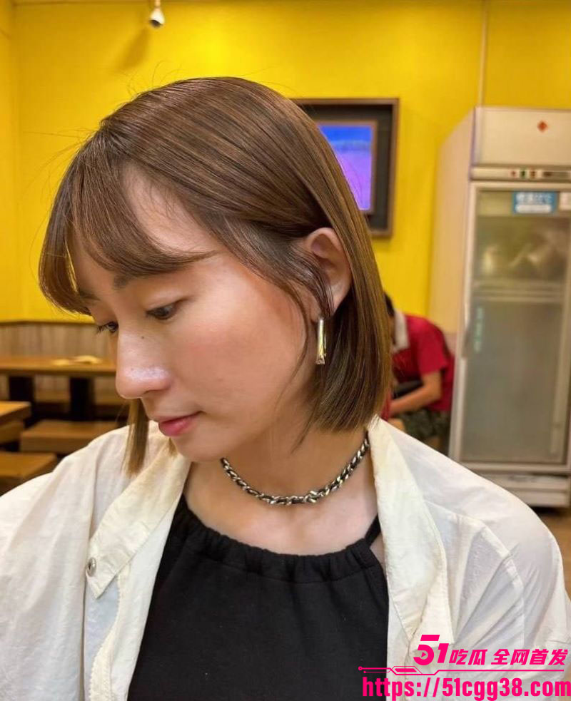 极品短发巨乳奶茶妹工凯欣约炮视频流出 1
